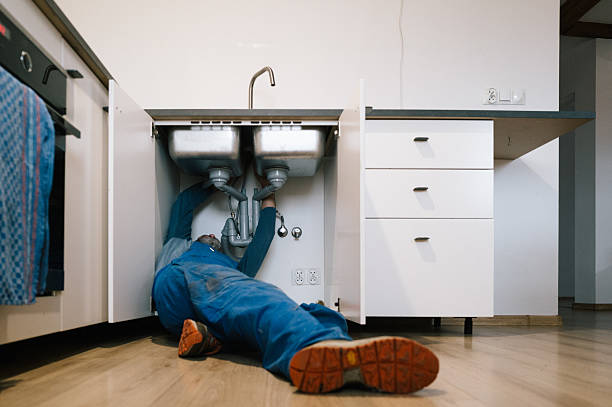 Professional Drain Cleaning technician working in Palisades Park, NJ